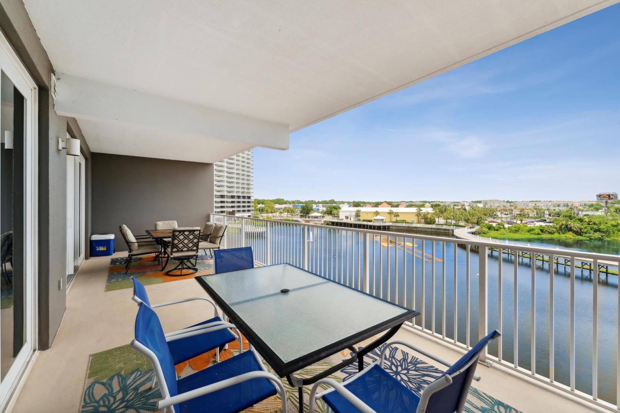 Apartment Remodeled 3bd Bunks! Floor Family Resort! 5 Pools! By Dolce Getaways Pcb *