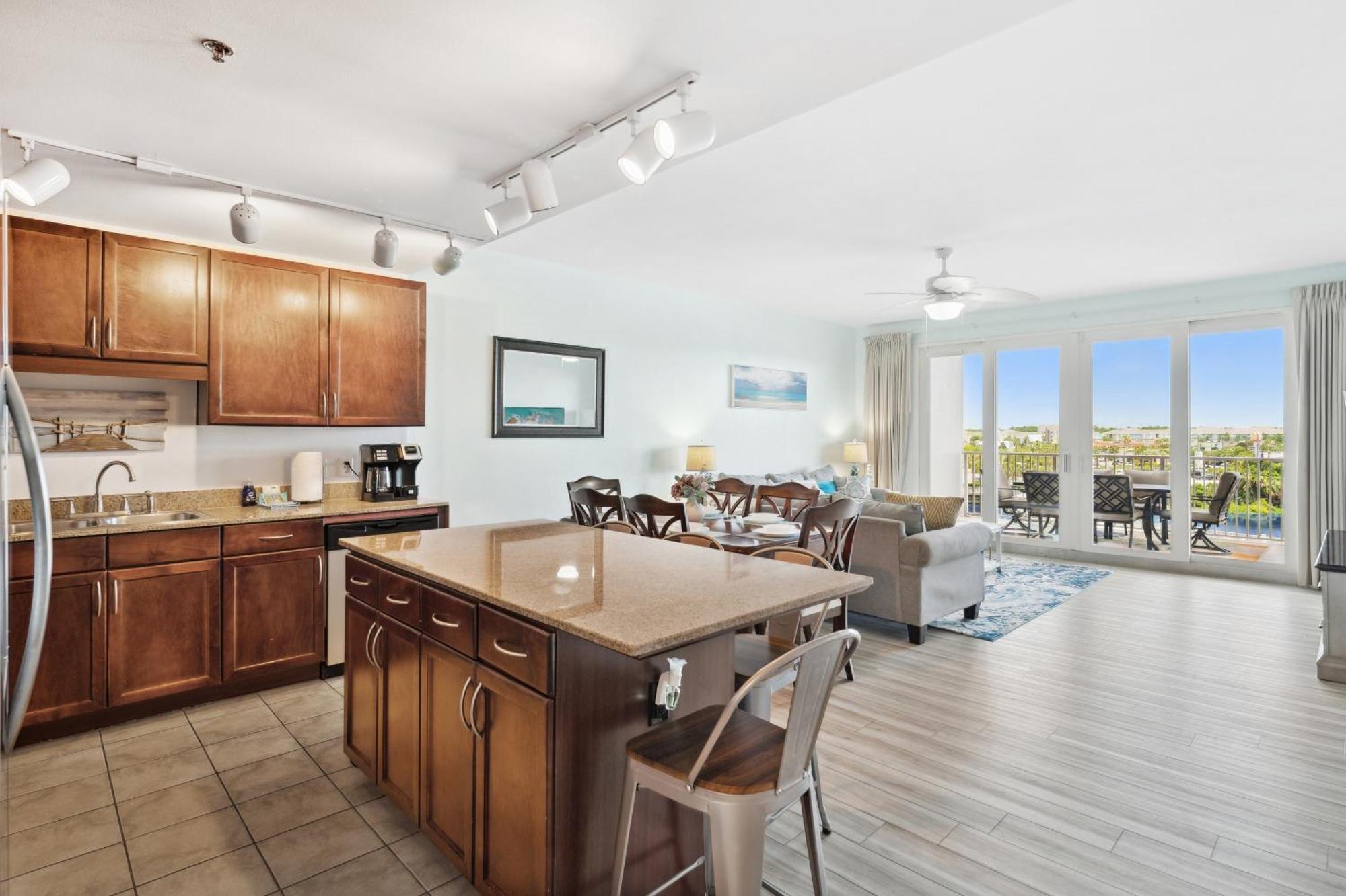 Apartment Remodeled 3bd Bunks! Floor Family Resort! 5 Pools! By Dolce Getaways Pcb