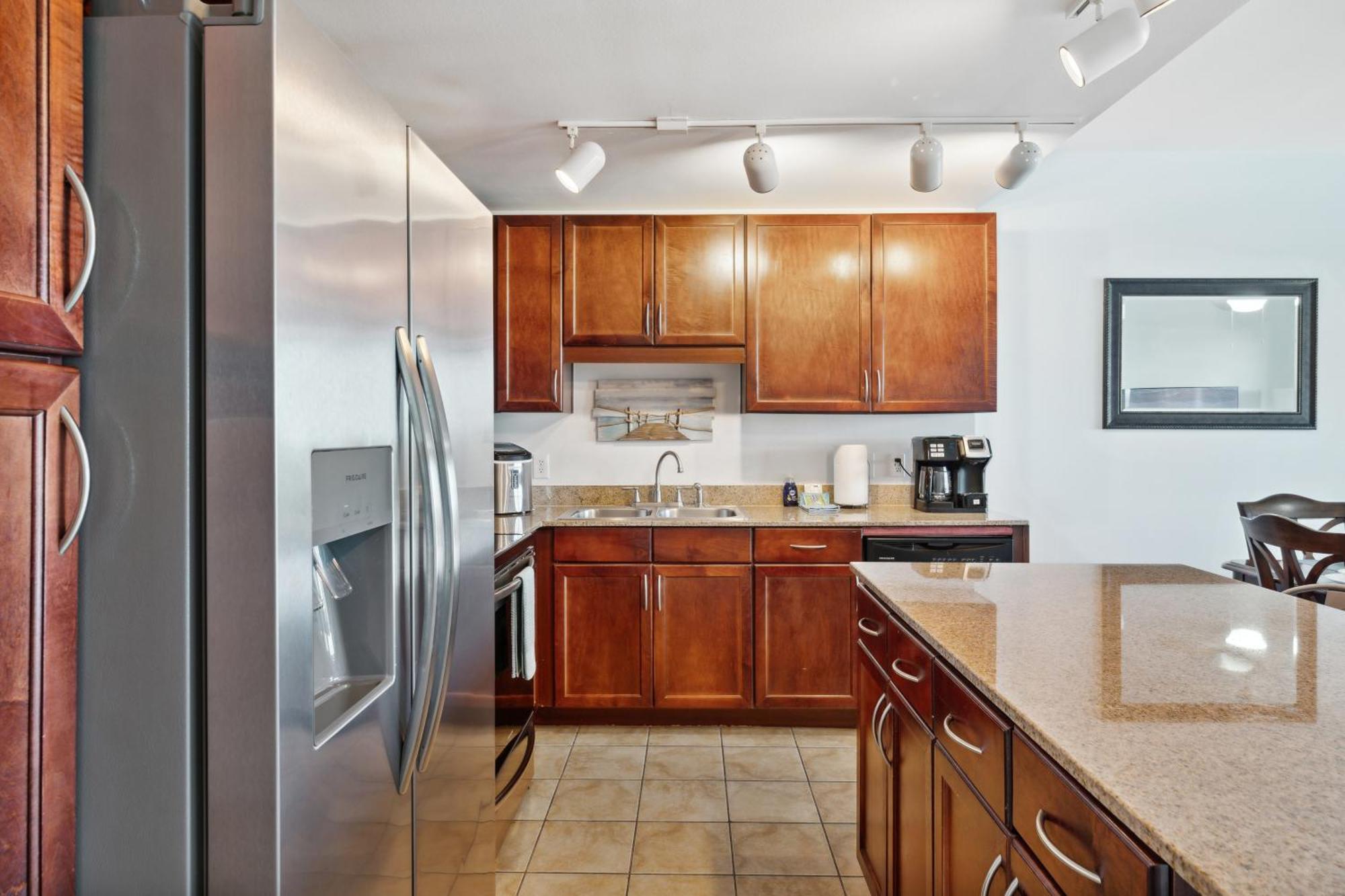 Apartment Remodeled 3bd Bunks! Floor Family Resort! 5 Pools! By Dolce Getaways Pcb